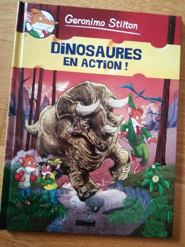 BD "Dinosaures en action" (FO-1467)